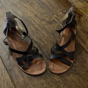 Lucky brand size 9 sandals